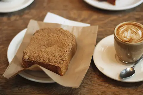 Devine Cakes And Tearoom photo 3